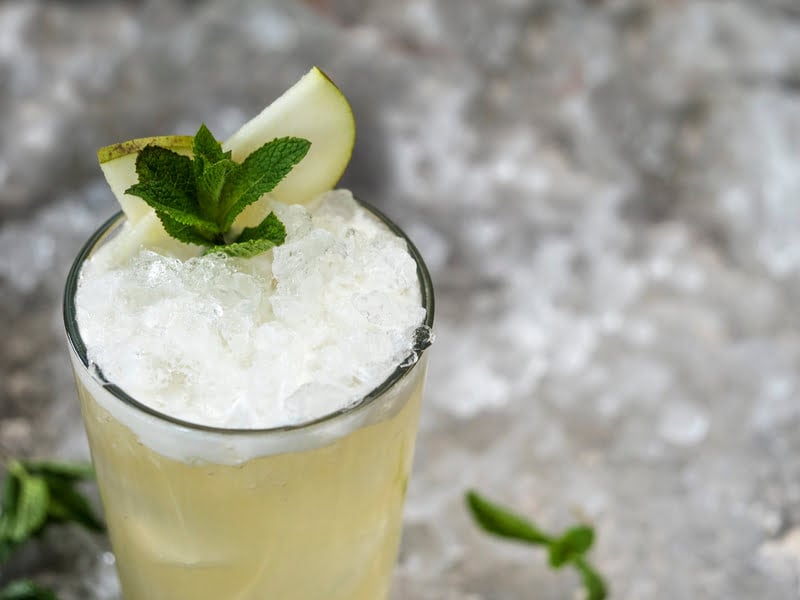 frozen margarita cocktail
