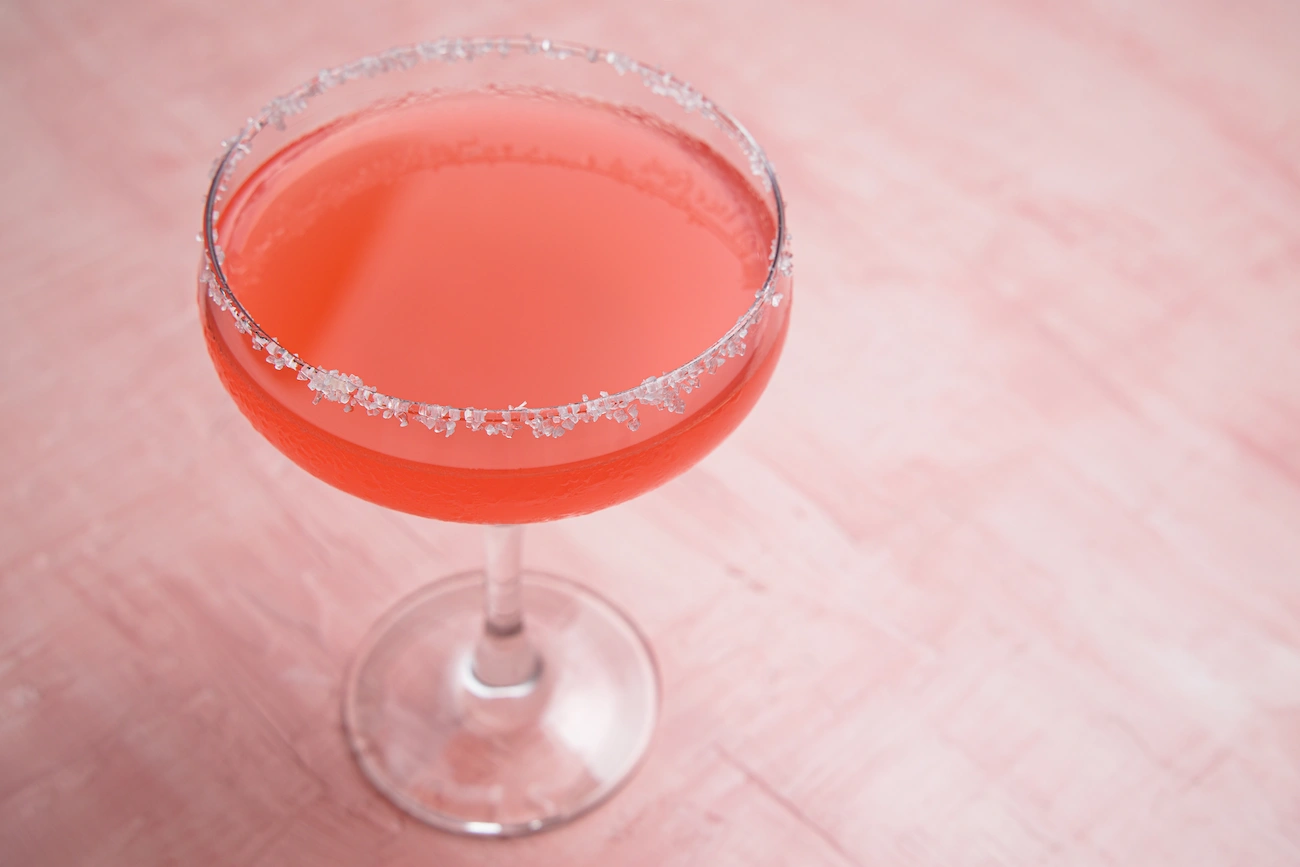 Cómo preparar un Pink Margarita